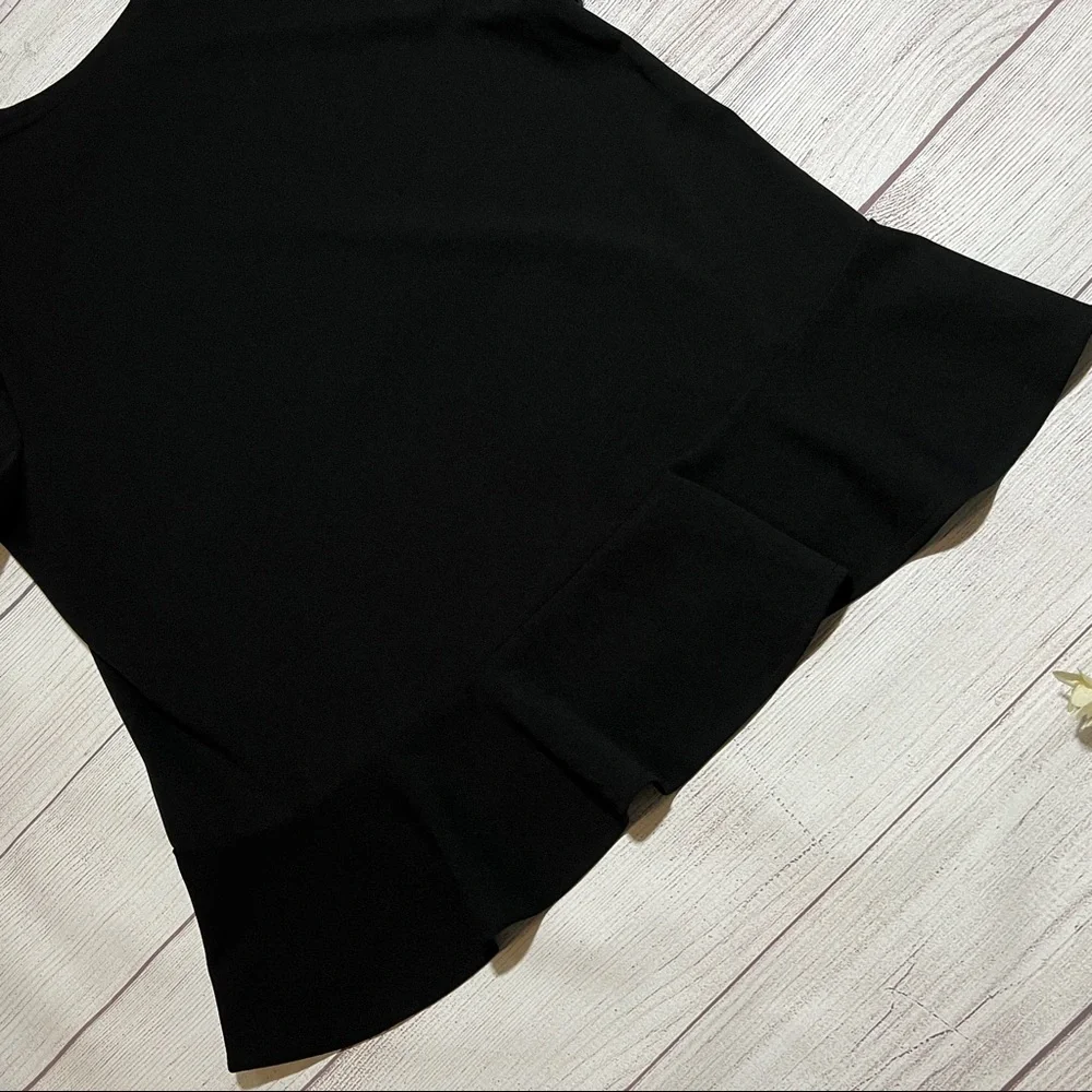 Banana Republic Crew Neck Short Sleeve Panel Detail Top - Picture 4 of 11